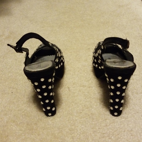 Cute slingback block heels! - Picture 4 of 5